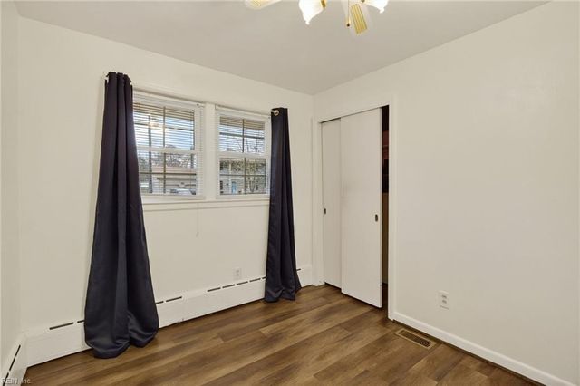 14 Belmont RD, Newport News, VA 23601