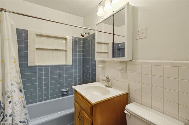 14 Belmont RD, Newport News, VA 23601