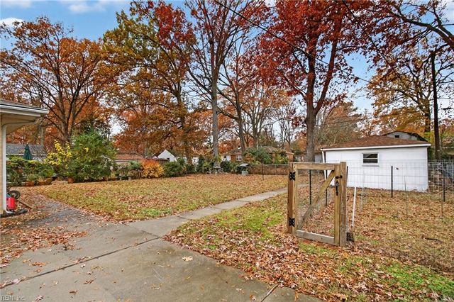 14 Belmont RD, Newport News, VA 23601