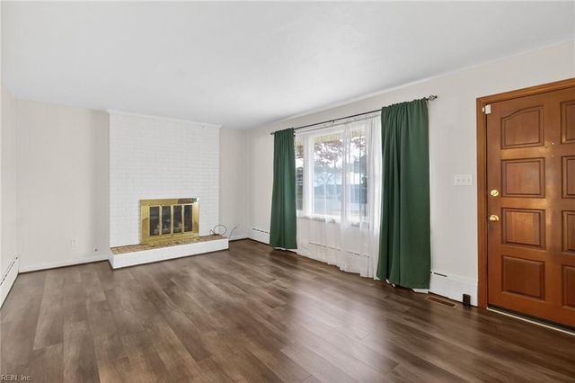 14 Belmont RD, Newport News, VA 23601