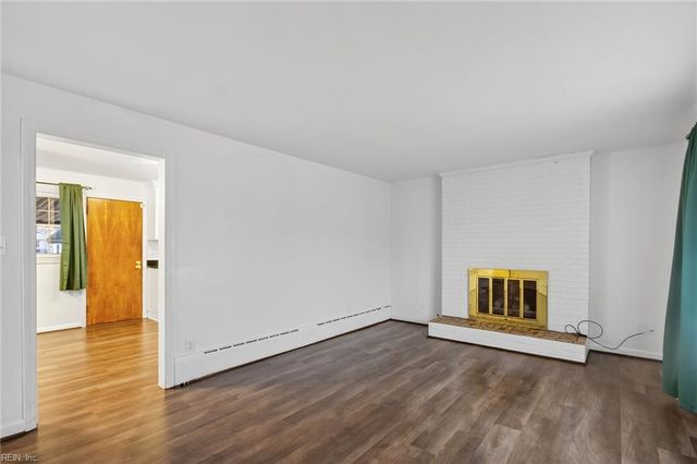 14 Belmont RD, Newport News, VA 23601