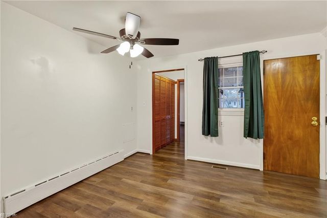 14 Belmont RD, Newport News, VA 23601