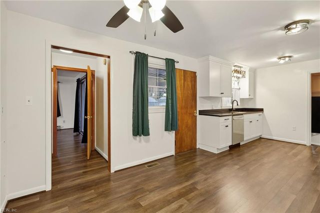 14 Belmont RD, Newport News, VA 23601