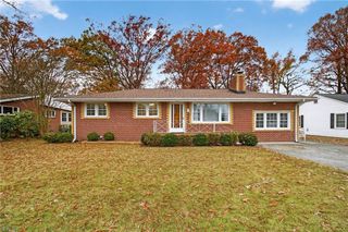 14 Belmont RD, Newport News, VA 23601
