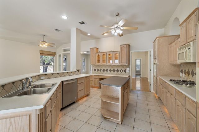 10009 Liriope CV, Austin, TX 78750