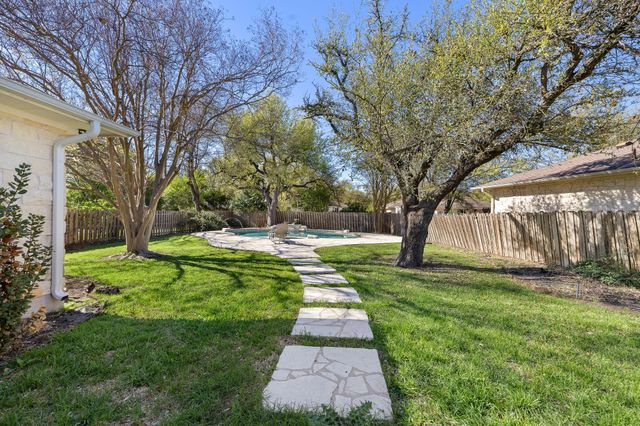 10009 Liriope CV, Austin, TX 78750