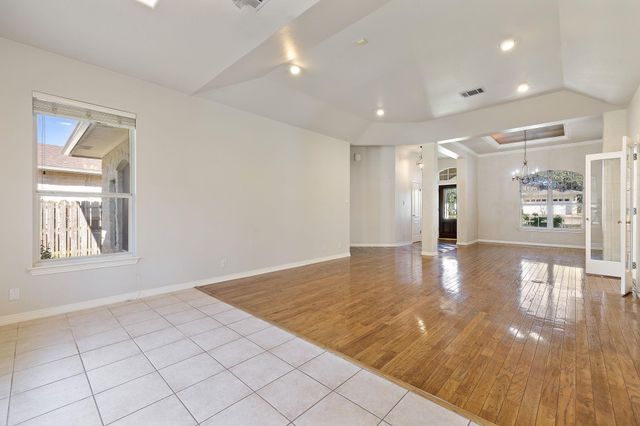 10009 Liriope CV, Austin, TX 78750