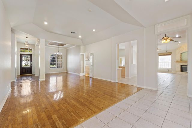 10009 Liriope CV, Austin, TX 78750