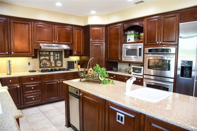 20370 Via Cellini, Porter Ranch, CA 91326