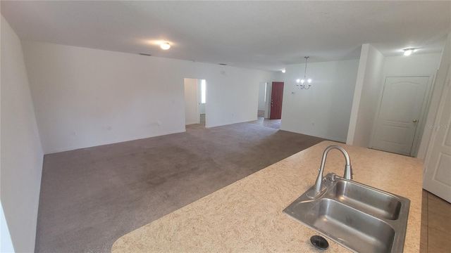 1725 WALLACE MANOR LOOP, Winter Haven, FL 33880