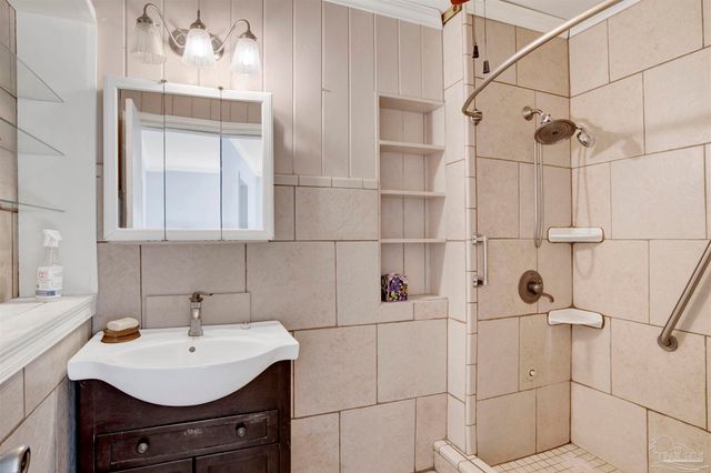 533 Ditmar St, Pensacola, FL 32503