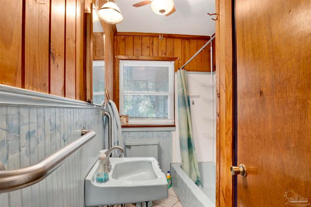 533 Ditmar St, Pensacola, FL 32503