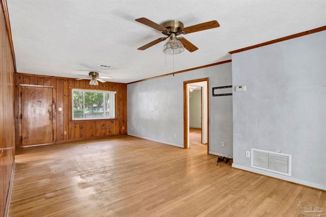 533 Ditmar St, Pensacola, FL 32503