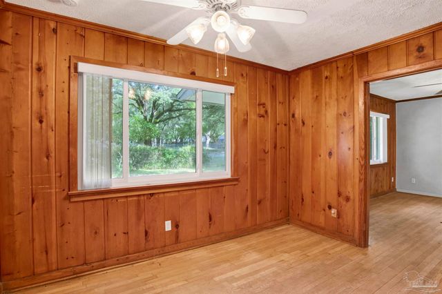 533 Ditmar St, Pensacola, FL 32503