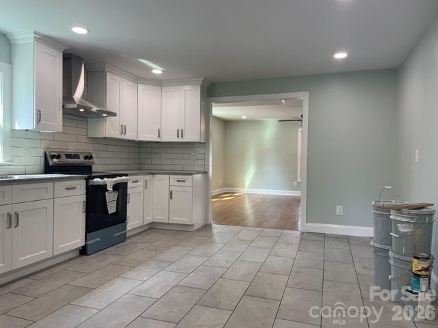 200 E White Street, Morganton, NC 28655