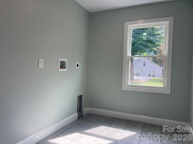 200 E White Street, Morganton, NC 28655