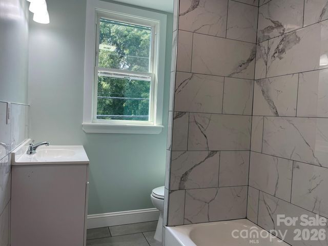 200 E White Street, Morganton, NC 28655