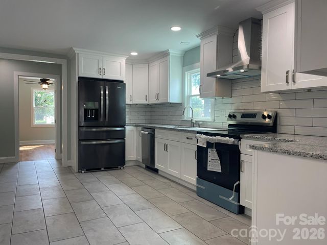 200 E White Street, Morganton, NC 28655