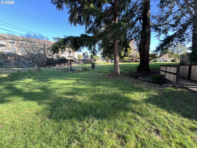 16126 GUSTAFSON Ln, Brookings, OR 97415