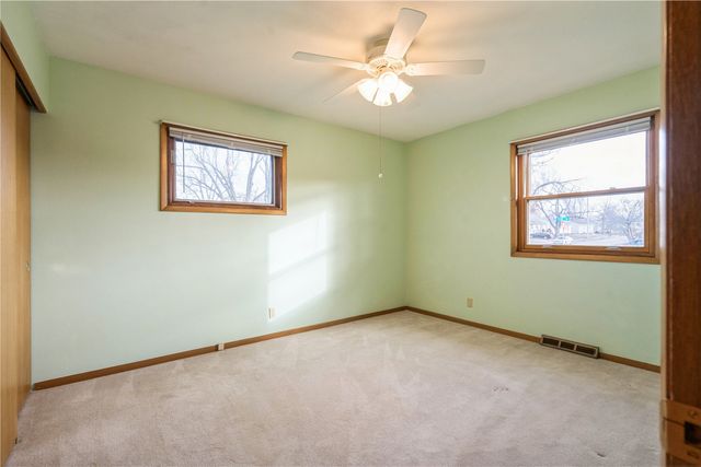 1155 A Avenue NW, Marion, IA 52302