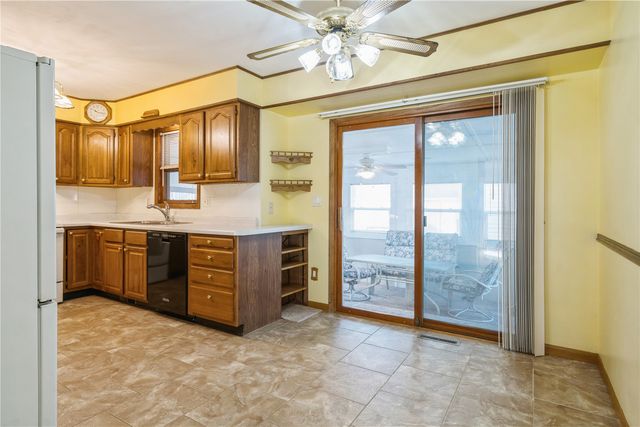 1155 A Avenue NW, Marion, IA 52302