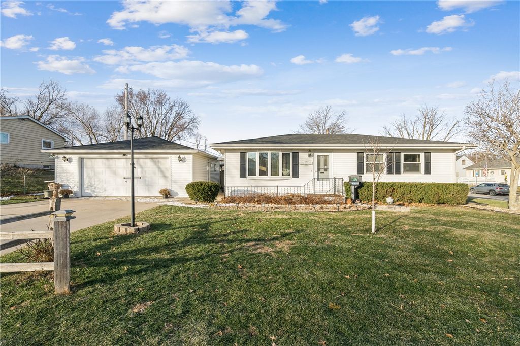 1155 A Avenue NW, Marion, IA 52302