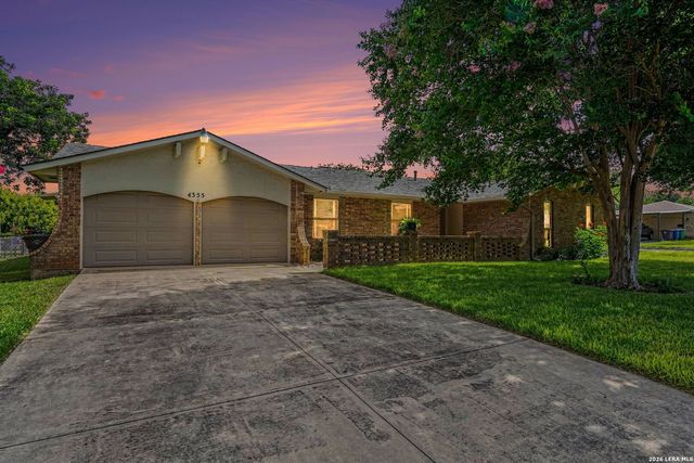 4355 Treehouse Dr, San Antonio, TX 78222