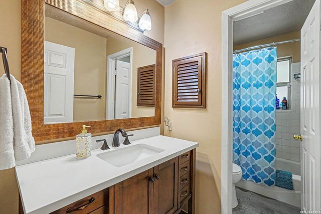 4355 Treehouse Dr, San Antonio, TX 78222