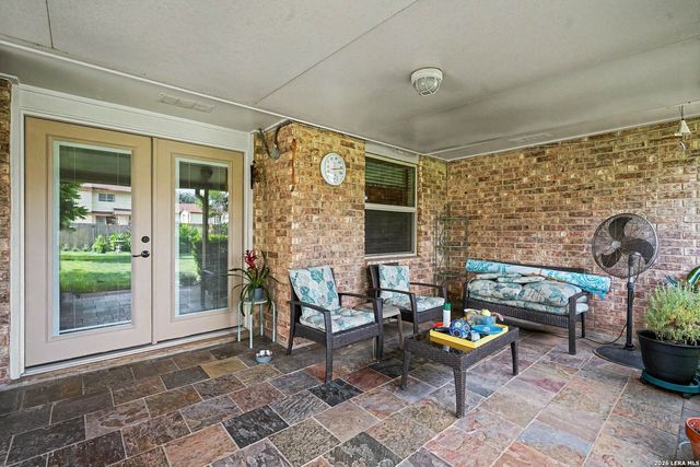4355 Treehouse Dr, San Antonio, TX 78222