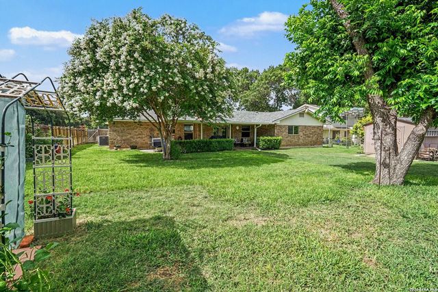 4355 Treehouse Dr, San Antonio, TX 78222