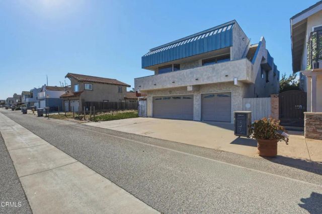 4900 Oceanaire Street, Oxnard, CA 93035