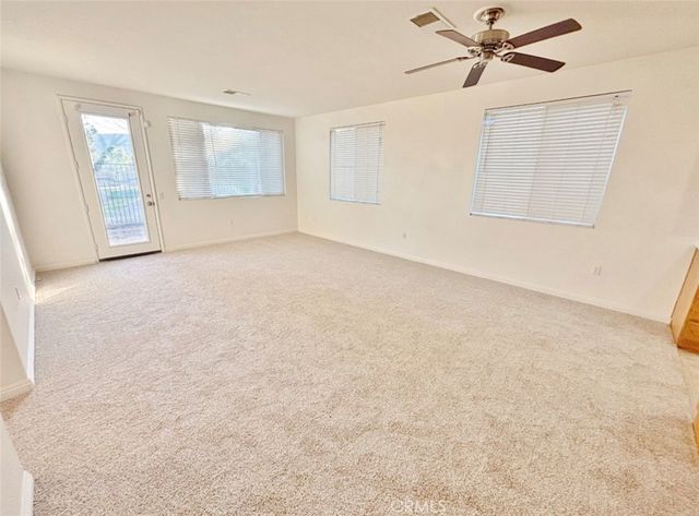 8031 Mickelson Way, Hemet, CA 92545