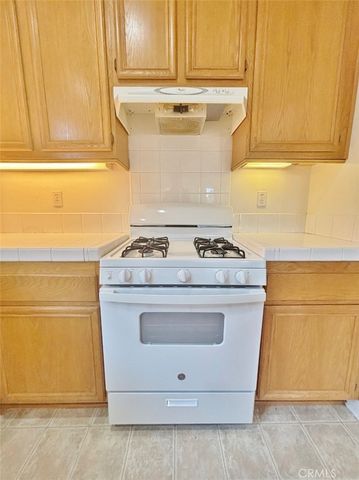 8031 Mickelson Way, Hemet, CA 92545