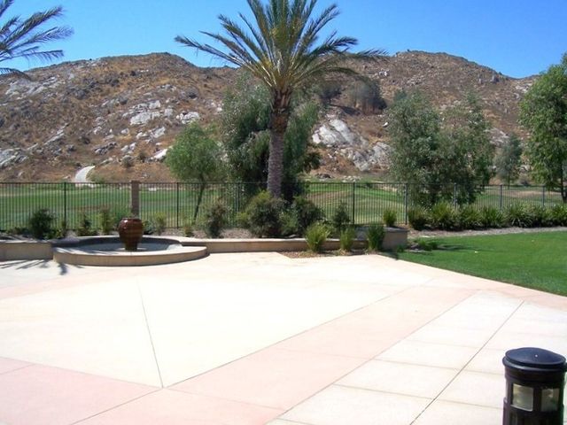 8031 Mickelson Way, Hemet, CA 92545