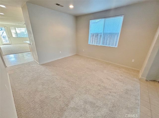 8031 Mickelson Way, Hemet, CA 92545