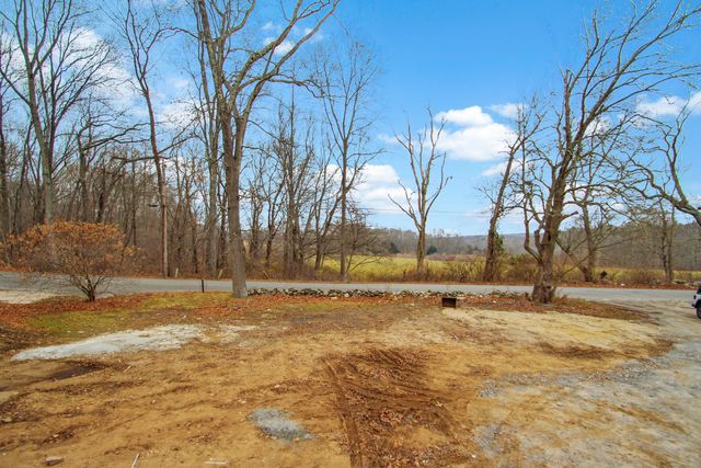 8 Taylor Bridge Road, Lebanon, CT 06249