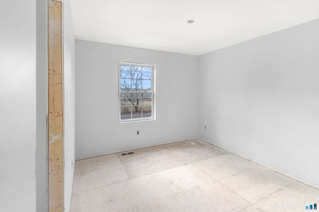 8 Taylor Bridge Road, Lebanon, CT 06249