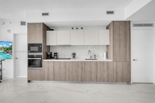 2900 NE 7th Ave 1806, Miami, FL 33137