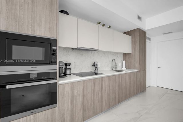 2900 NE 7th Ave 1806, Miami, FL 33137