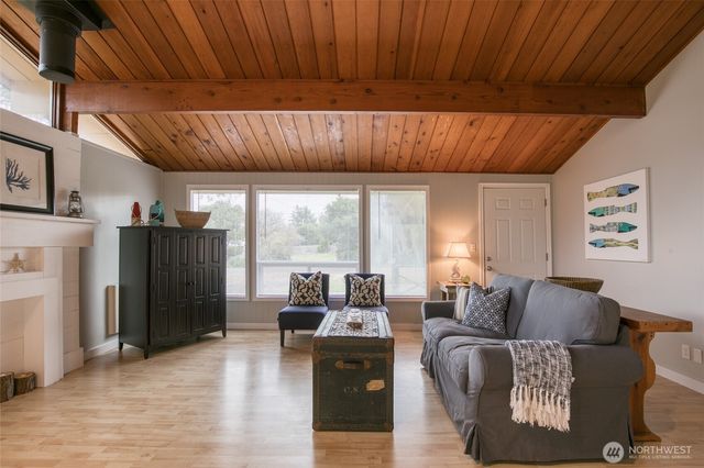 140 Jib Street NW, Ocean Shores, WA 98569