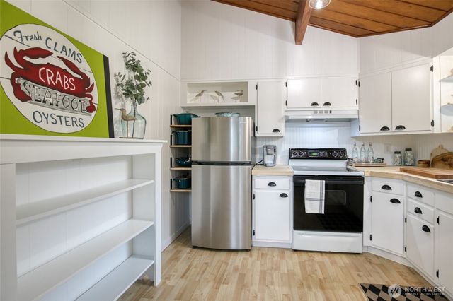 140 Jib Street NW, Ocean Shores, WA 98569