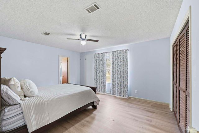 9520 Plainfield Ave, Pensacola, FL 32514