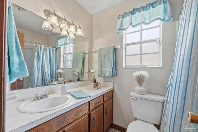 9520 Plainfield Ave, Pensacola, FL 32514