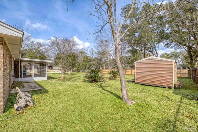 9520 Plainfield Ave, Pensacola, FL 32514