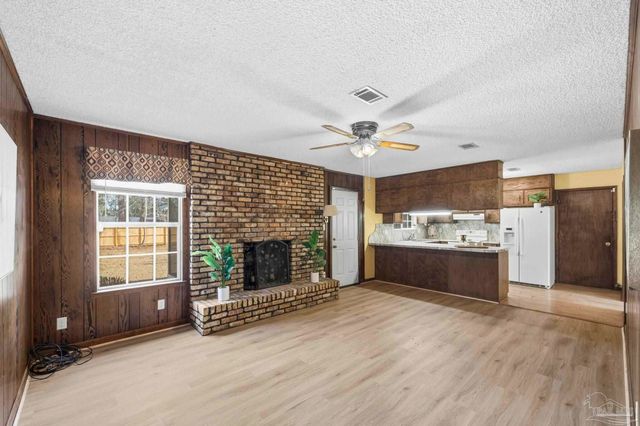 9520 Plainfield Ave, Pensacola, FL 32514