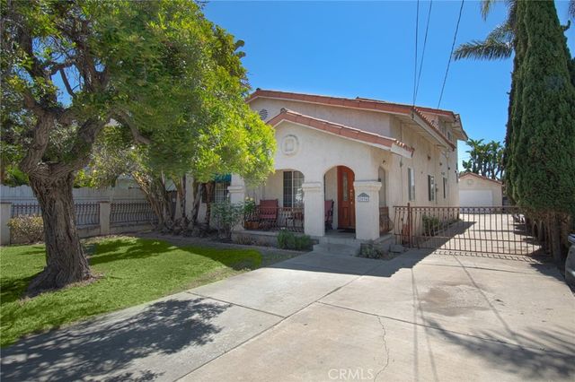 2094 Orange Avenue, Costa Mesa, CA 92627