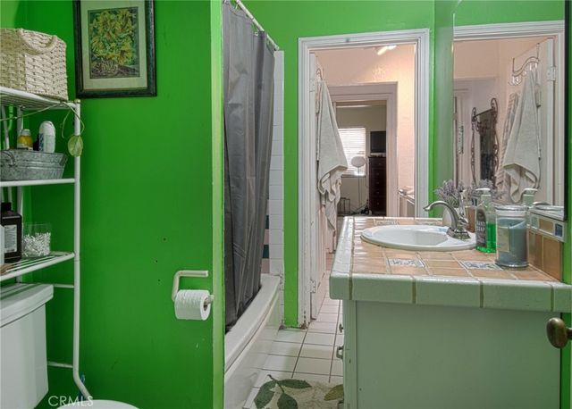 2094 Orange Avenue, Costa Mesa, CA 92627