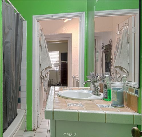 2094 Orange Avenue, Costa Mesa, CA 92627