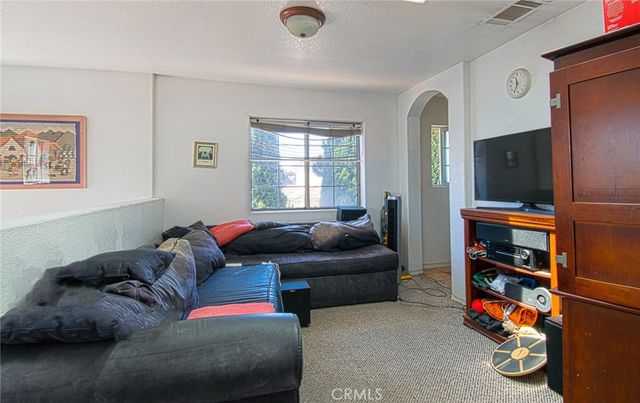 2094 Orange Avenue, Costa Mesa, CA 92627