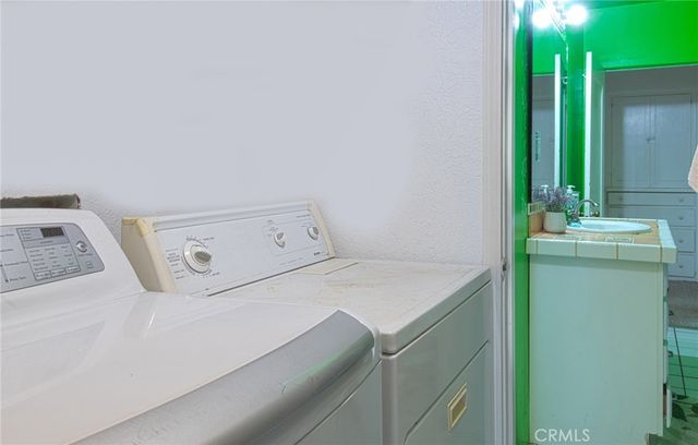 2094 Orange Avenue, Costa Mesa, CA 92627